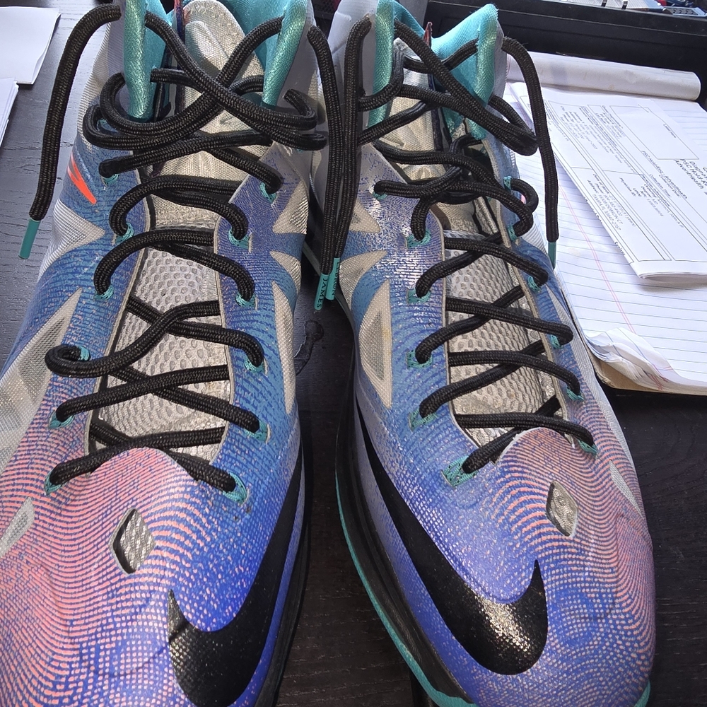 Lebron's - Picture 3 of 3